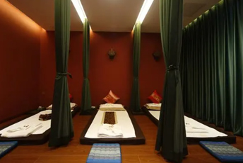 上海松江泰式按摩的被动瑜伽：当身体被折叠成诗